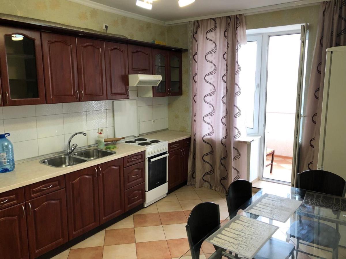 Ferienwohnung Cosy Flat Kiew Exterior foto